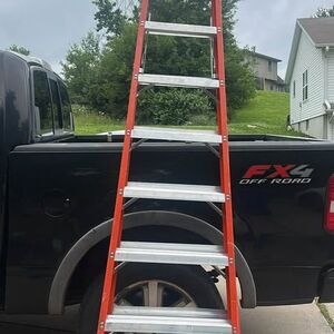 Louisville 10 foot ladder 14 foot reach